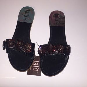 Flats sandals size 8